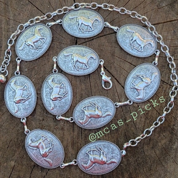 Accessories - Silver Tone Horse Cabochon Adjustable Hip Belt. EUC!